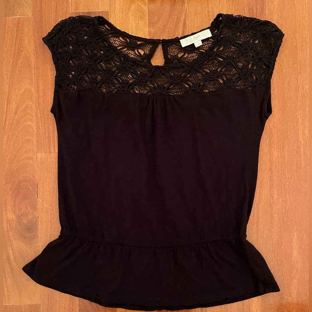 LOFT Women Black Top Embroidery Top Blouse Shirt Size Small